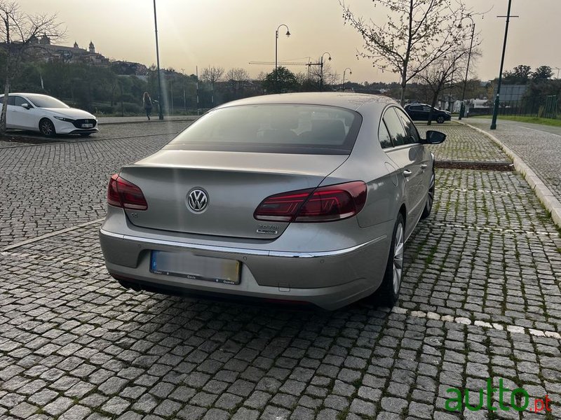 2017' Volkswagen 2.0 Tdi Bluemotion photo #3