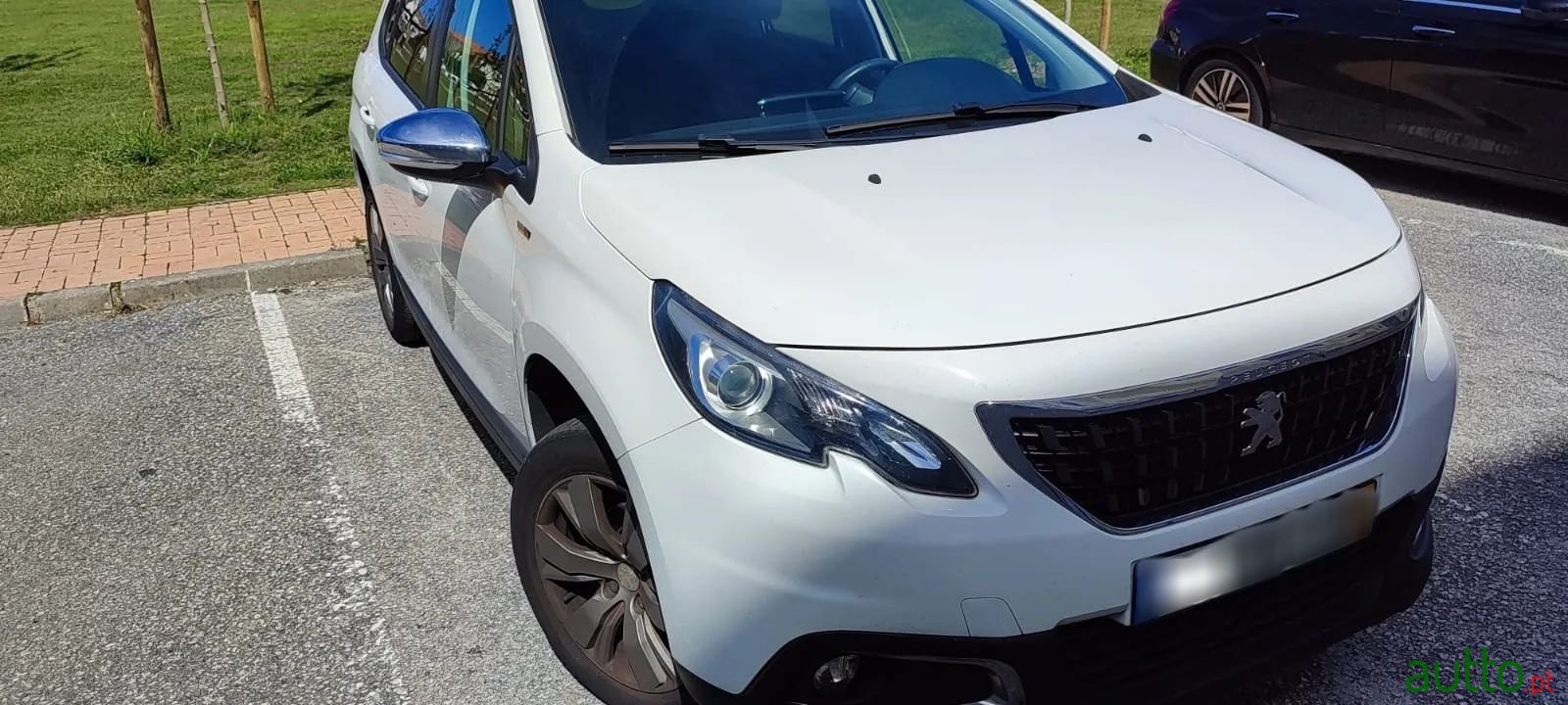 2017' Peugeot 2008 photo #2