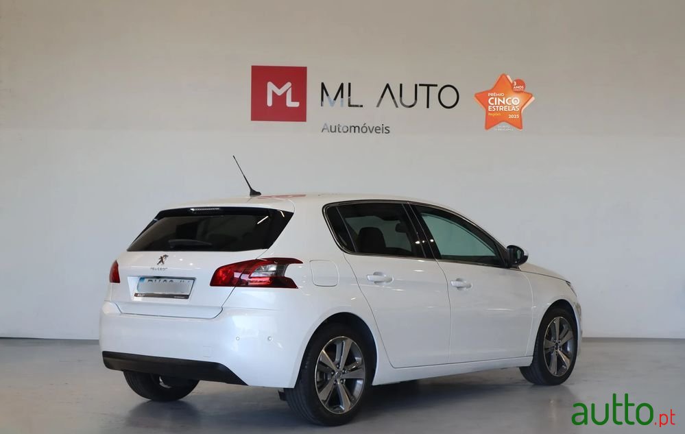 2018' Peugeot 308 photo #2