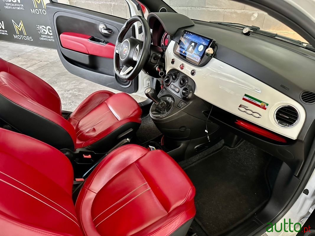 2011' Fiat 500 Abarth photo #6