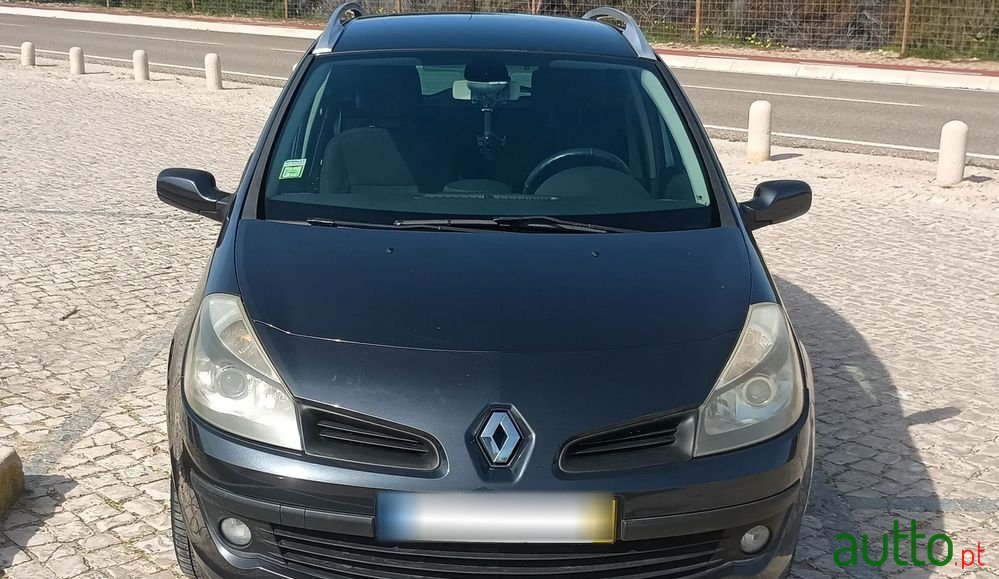 2008' Renault Clio Break photo #4