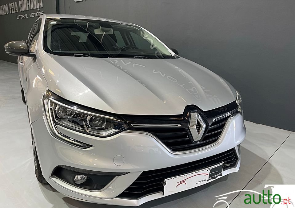 2016' Renault Megane photo #3