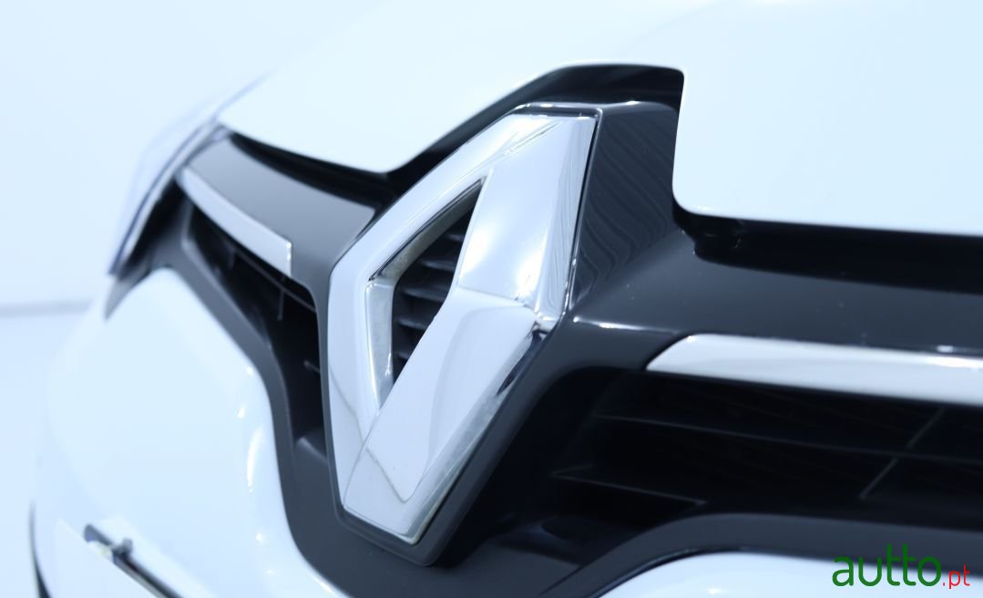 2014' Renault Megane photo #5