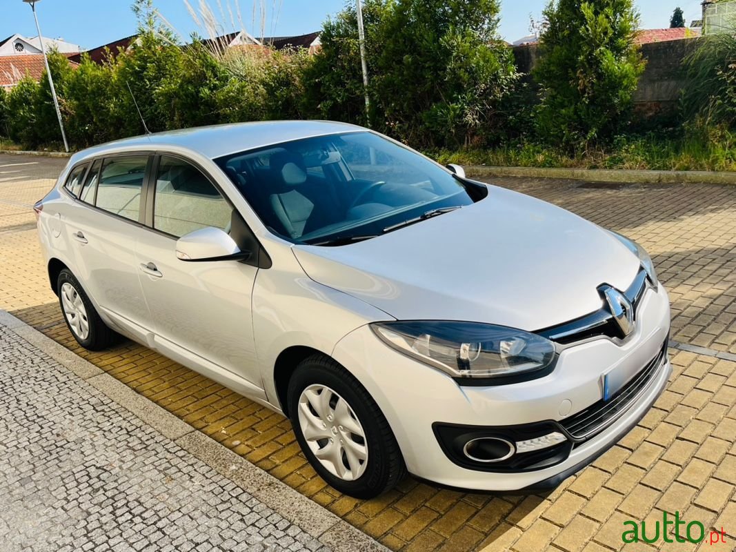 2014' Renault Megane Sport Tourer photo #1
