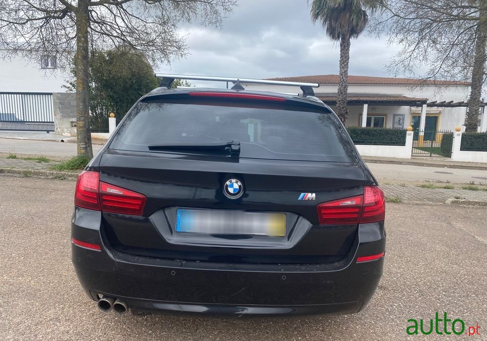 2013' BMW 520 D Pack M Auto photo #4