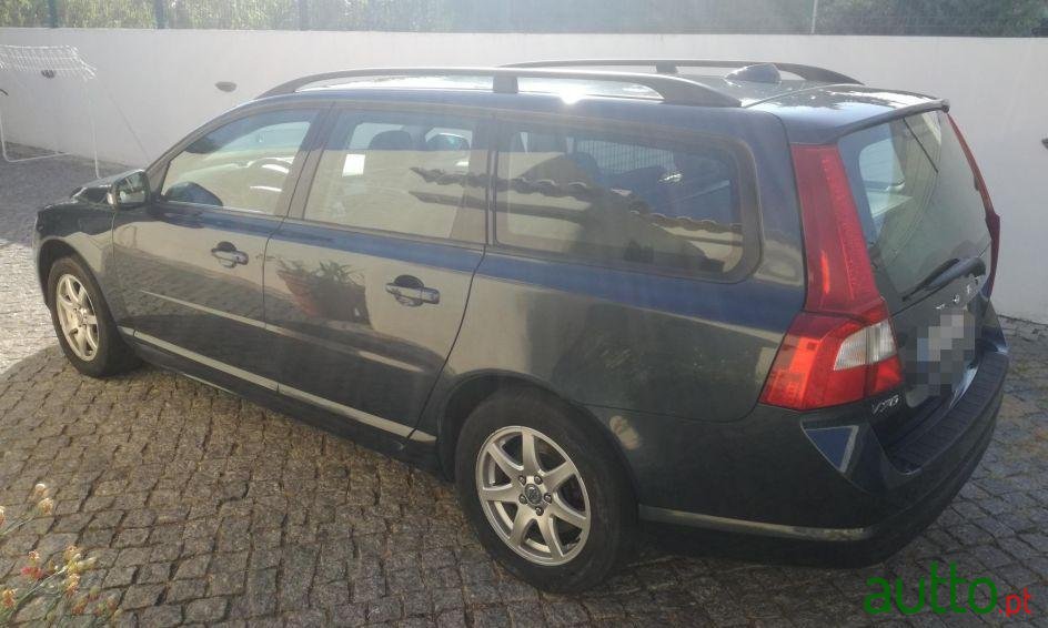 2009' Volvo V70 D5 photo #1