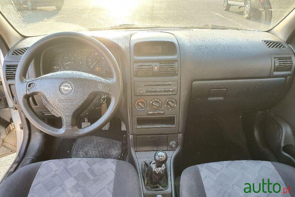 2001' Opel Astra Caravan photo #3