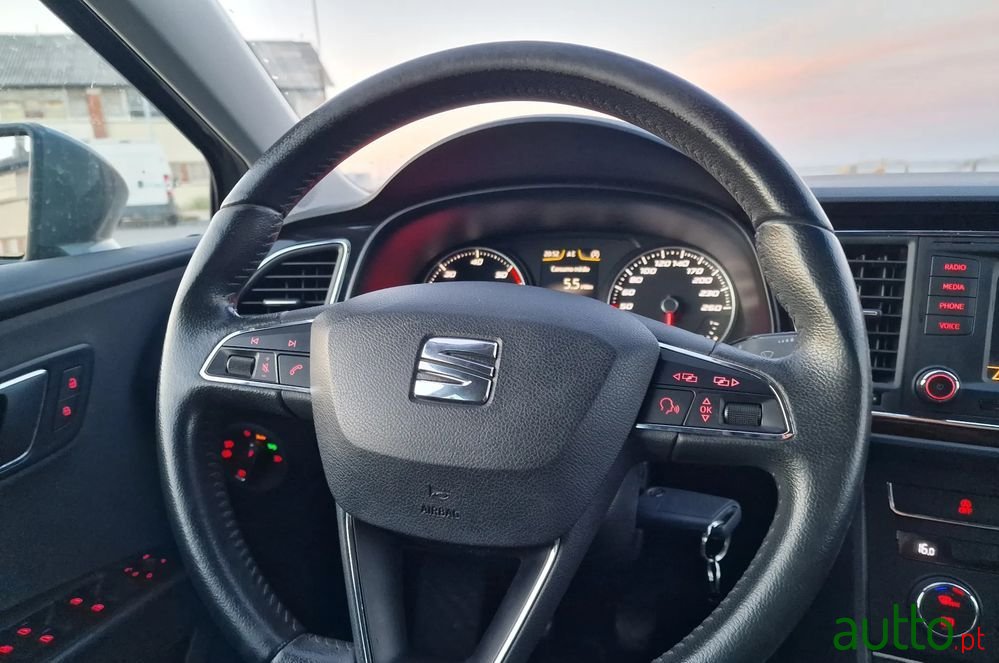 2014' SEAT Leon St photo #6