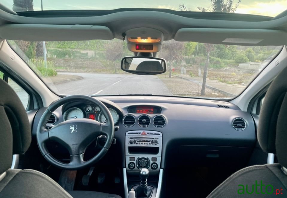 2008' Peugeot 308 Sw photo #6