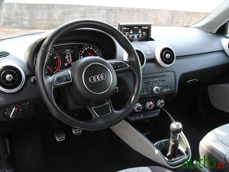 2014' Audi A1 Sport photo #4