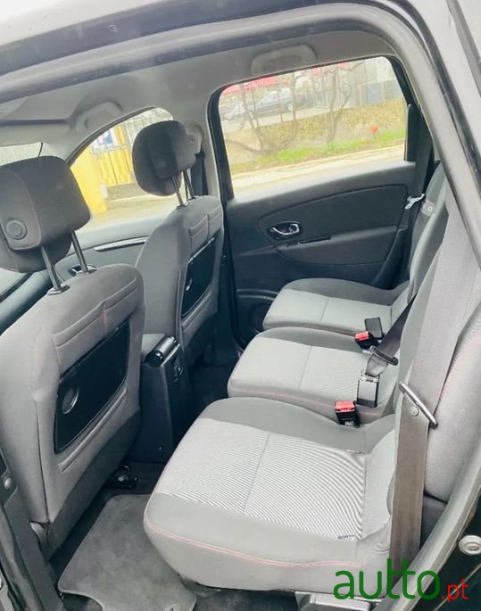 2013' Renault Grand Scenic photo #6