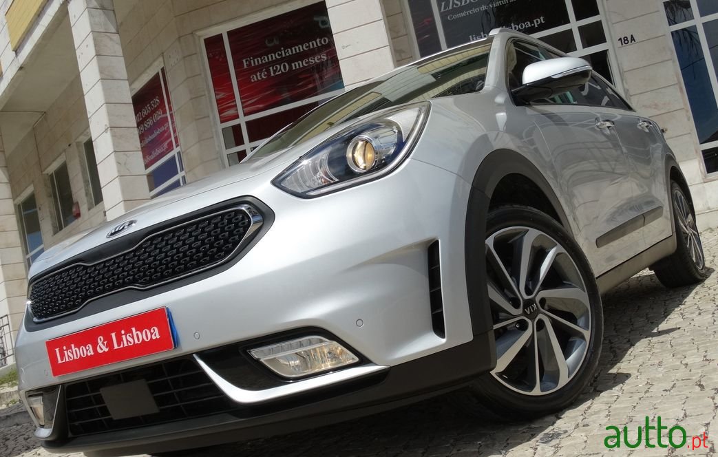 2019' Kia Niro photo #1