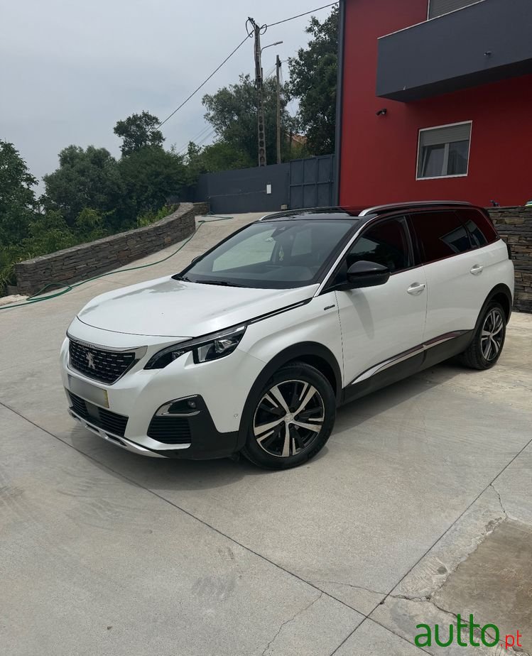 2017' Peugeot 5008 Gt Line photo #2