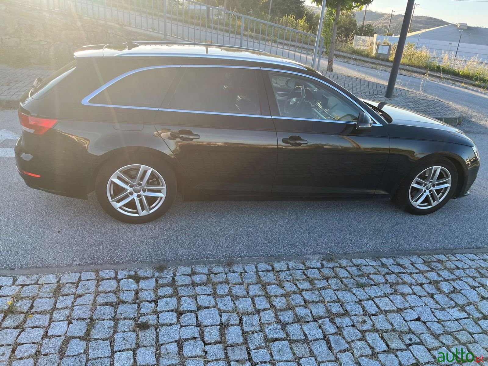 2018' Audi A4 Avant photo #4