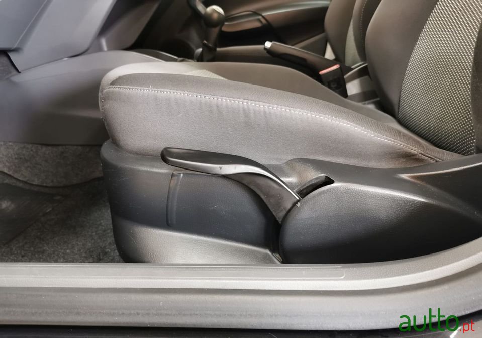 2010' SEAT Ibiza photo #5