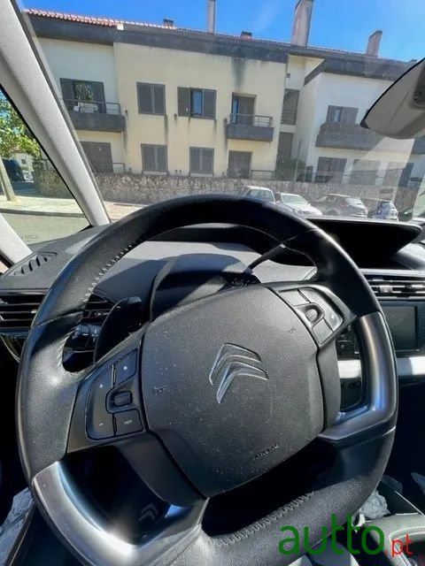 2014' Citroen C4 Grand Picasso photo #2