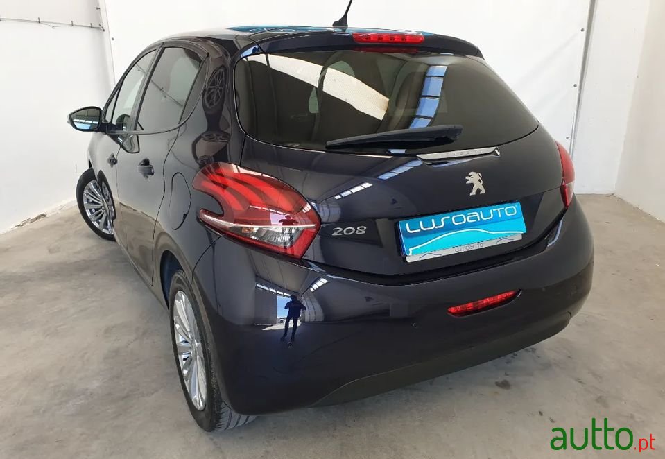 2019' Peugeot 208 photo #6