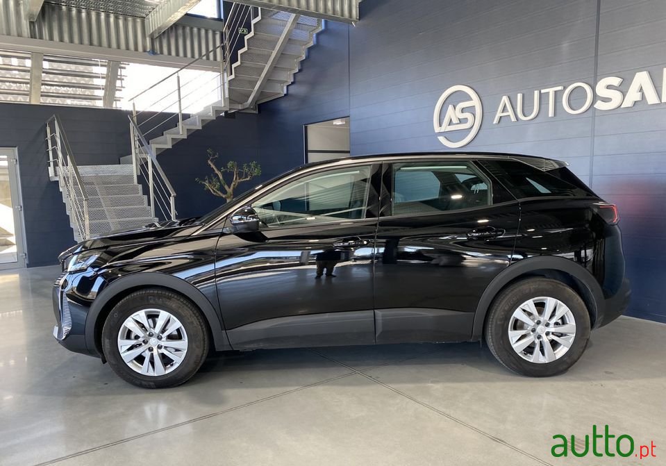 2021' Peugeot 3008 photo #2