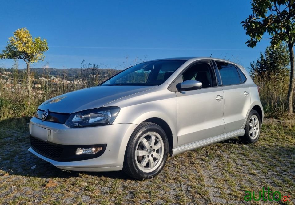 2012' Volkswagen Polo photo #3