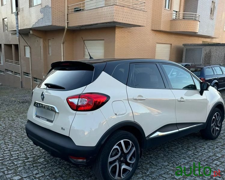 2016' Renault Captur photo #3