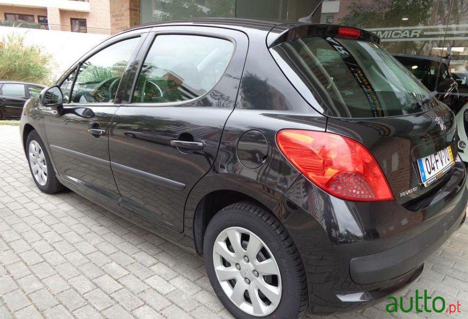 2008' Peugeot 207 1.4 Hdi Premium photo #1