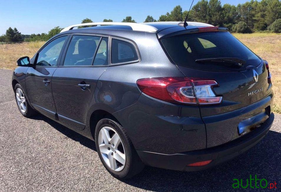 2014' Renault Megane Sport Tourer photo #1