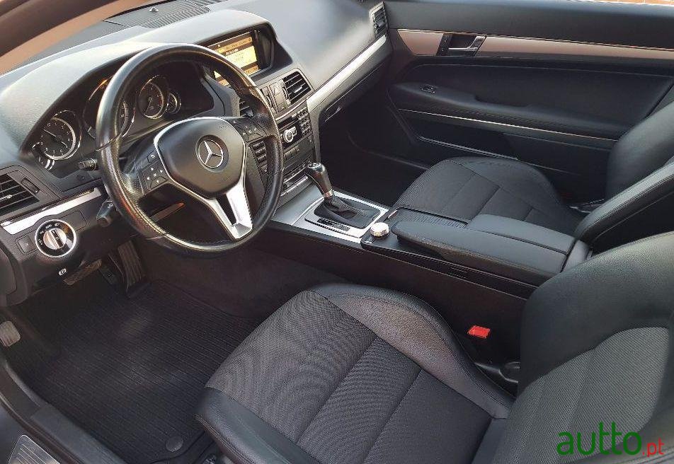 2012' Mercedes-Benz E-350 photo #2