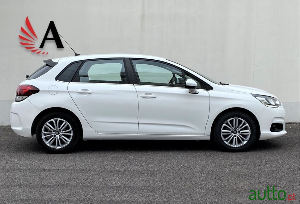 2016' Citroen C4 photo #3