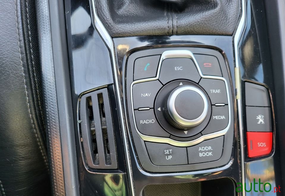 2011' Peugeot 508 photo #5