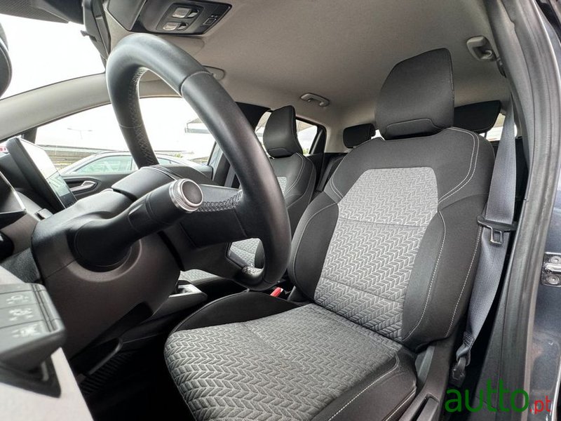2021' Renault Clio photo #3