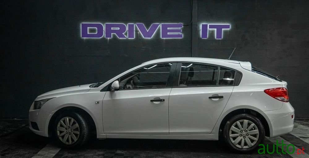 2012' Chevrolet Cruze photo #6