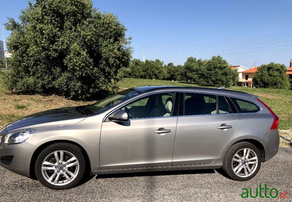 2012' Volvo V60 photo #3