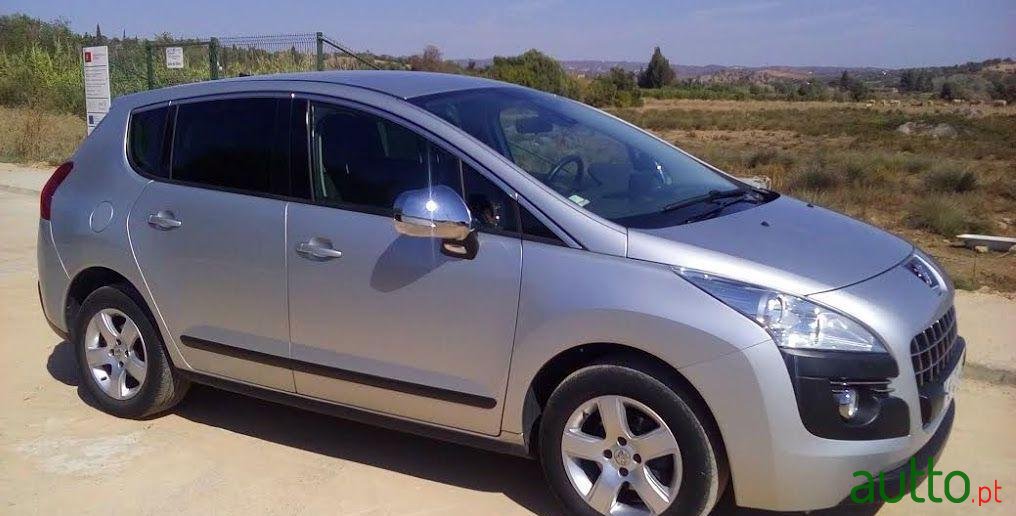 2013' Peugeot 3008 photo #1