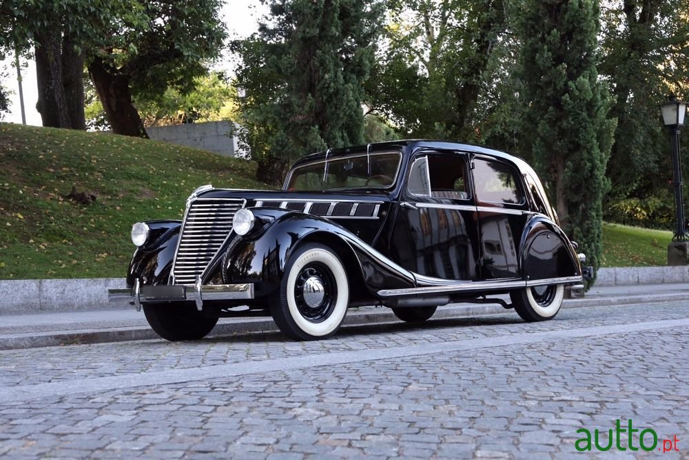 1939' Renault Viva Grand Sport photo #1