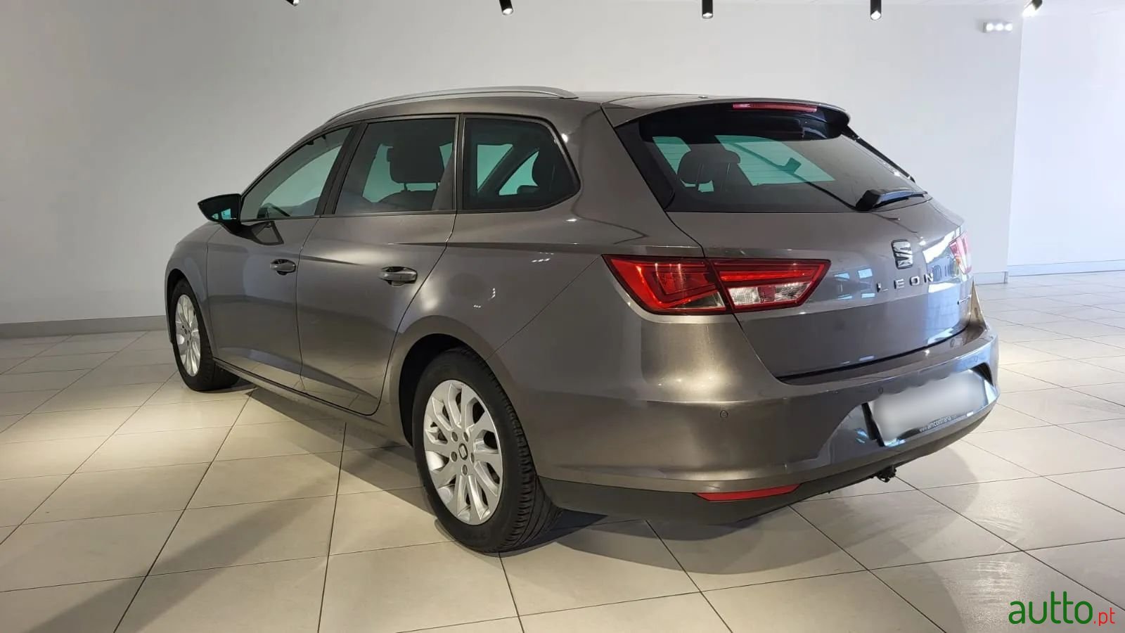 2014' SEAT Leon St photo #5