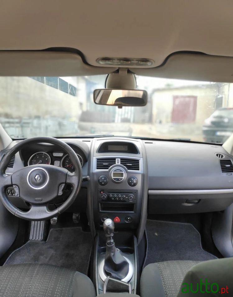 2008' Renault Megane Break photo #5