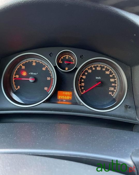 2006' Opel Astra Caravan photo #4