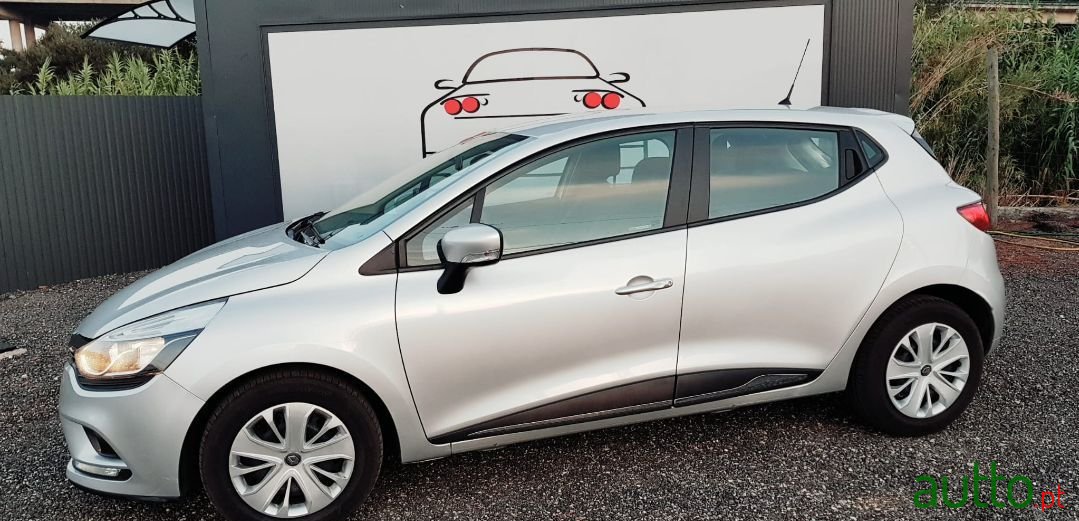 2016' Renault Clio photo #3