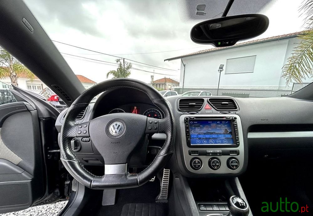 2008' Volkswagen Scirocco 2.0 Tdi Sport photo #5