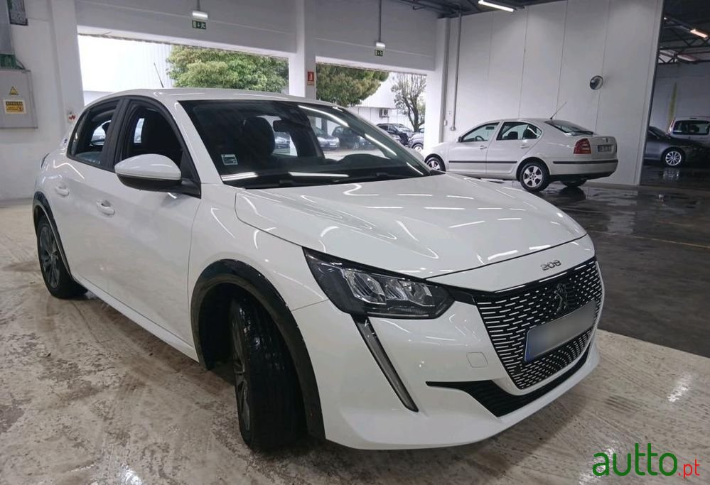 2021' Peugeot e-208 photo #4