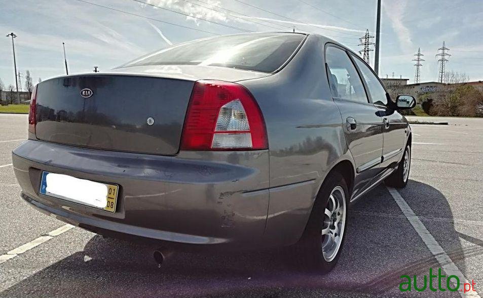 2001' Kia Shuma photo #3