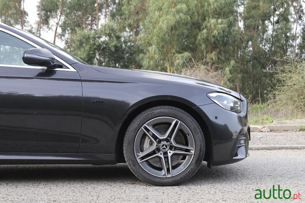 2021' Mercedes-Benz Classe E De Amg Line photo #5
