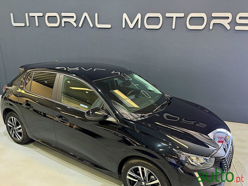 2023' Peugeot 208 Puretech photo #2