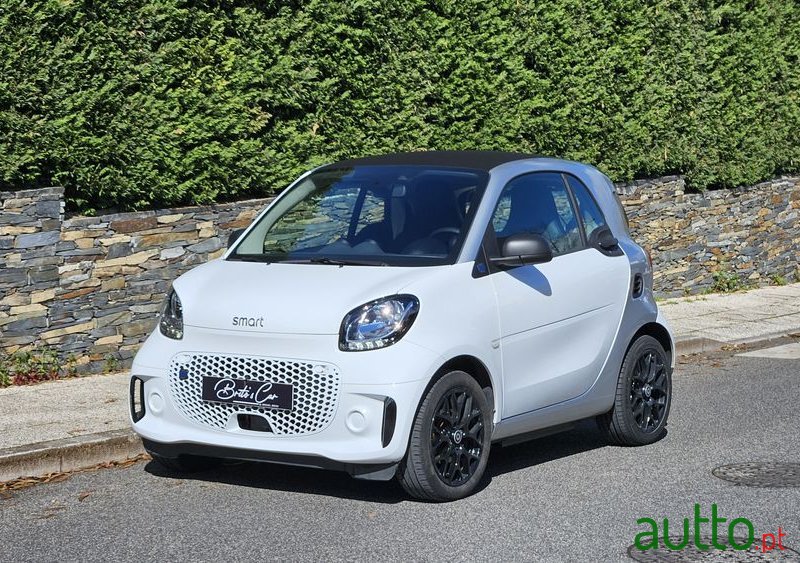 2021' Smart Fortwo Eq Passion photo #1