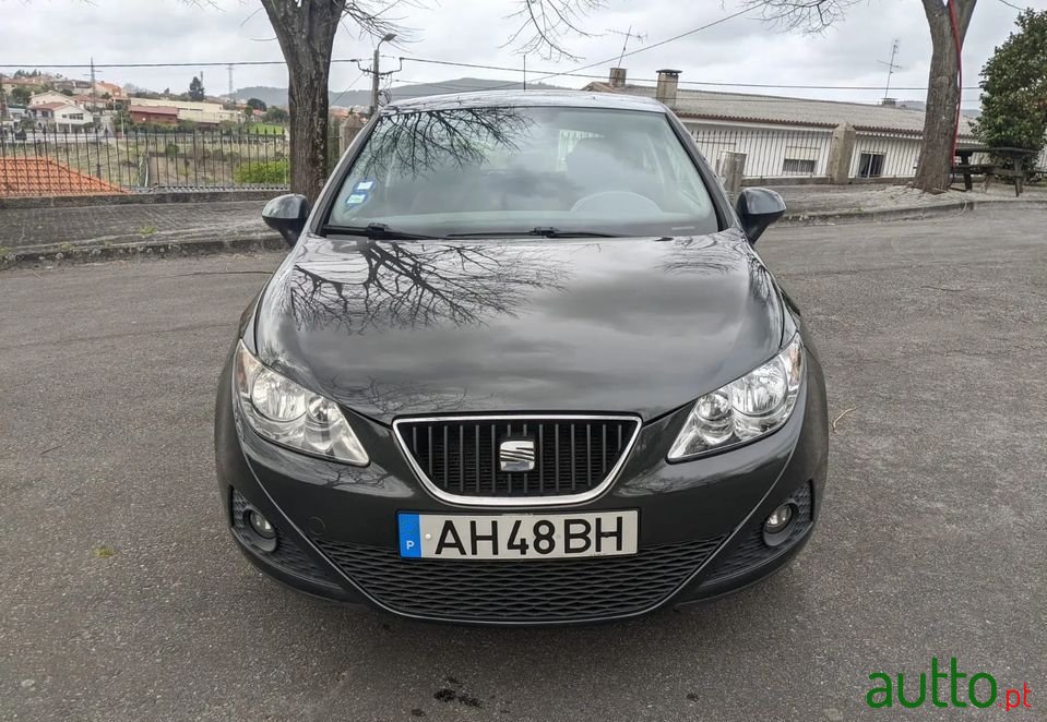 2010' SEAT Ibiza photo #4