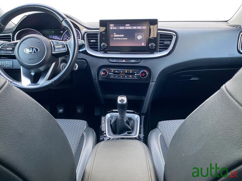 2021' Kia Ceed Sw photo #6