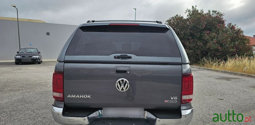 2019' Volkswagen Amarok photo #4