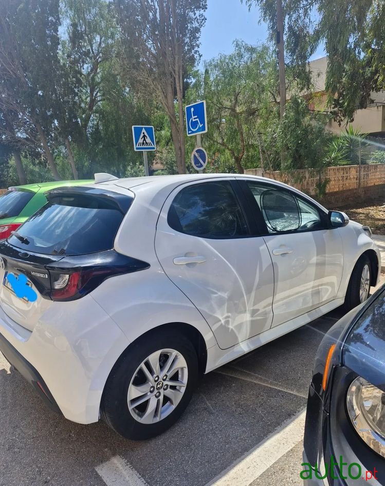 2022' Toyota Yaris photo #3