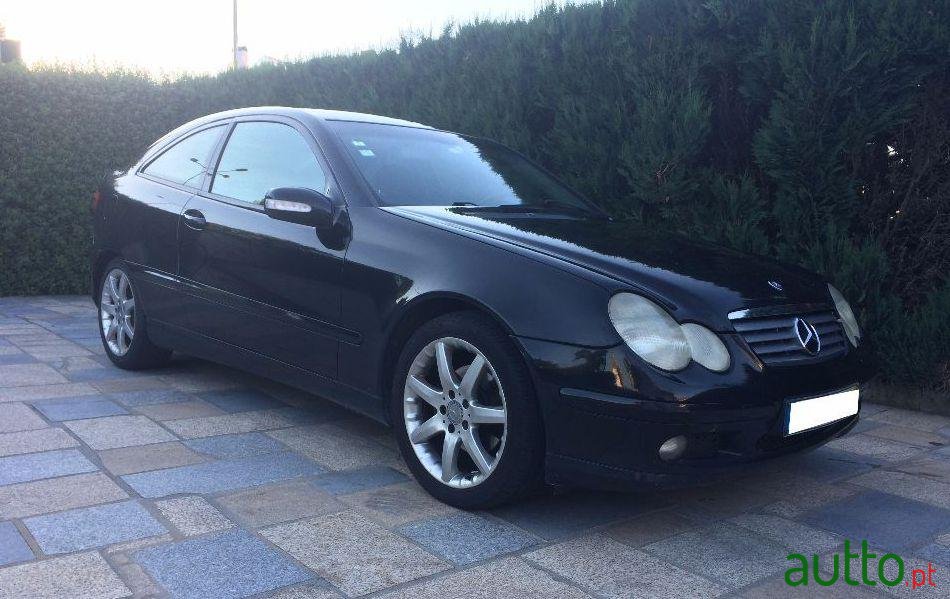 2002' Mercedes-Benz C-220 Cdi Sportcoupé Evolution photo #2