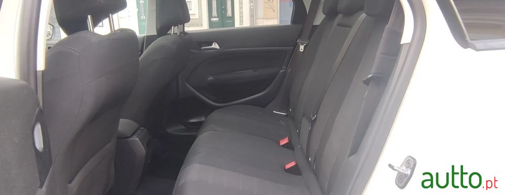 2015' Peugeot 308 Sw photo #4